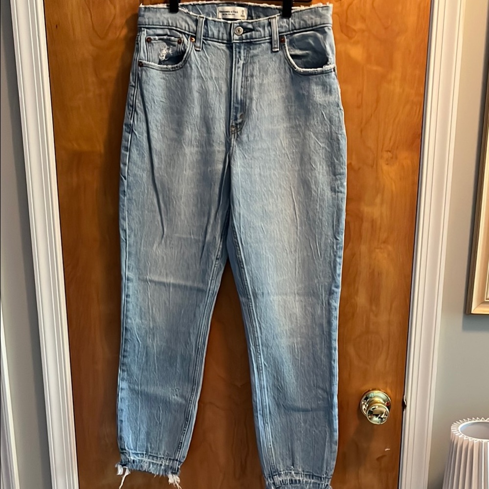 Abercrombie & Fitch High Rise Mom Jean Light Blue Denim Jeans - Picture 2 of 6